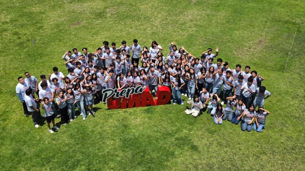 Prepa UMAD Zavaleta recibe a una nueva generación lista para comenzar su historia