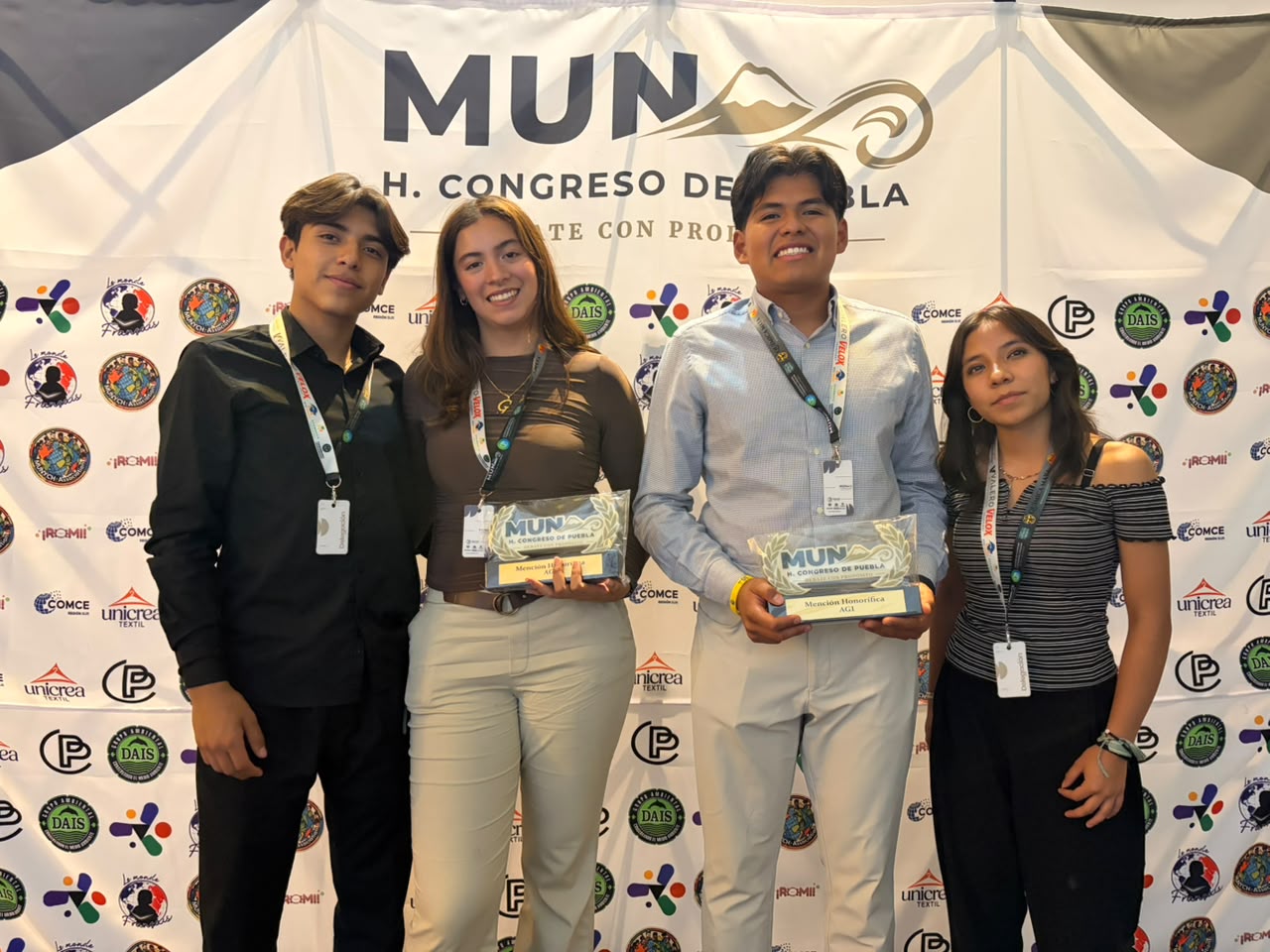 Estudiantes de Prepa UMAD Centro destacan en Modelo de Naciones Unidas del Congreso de Puebla